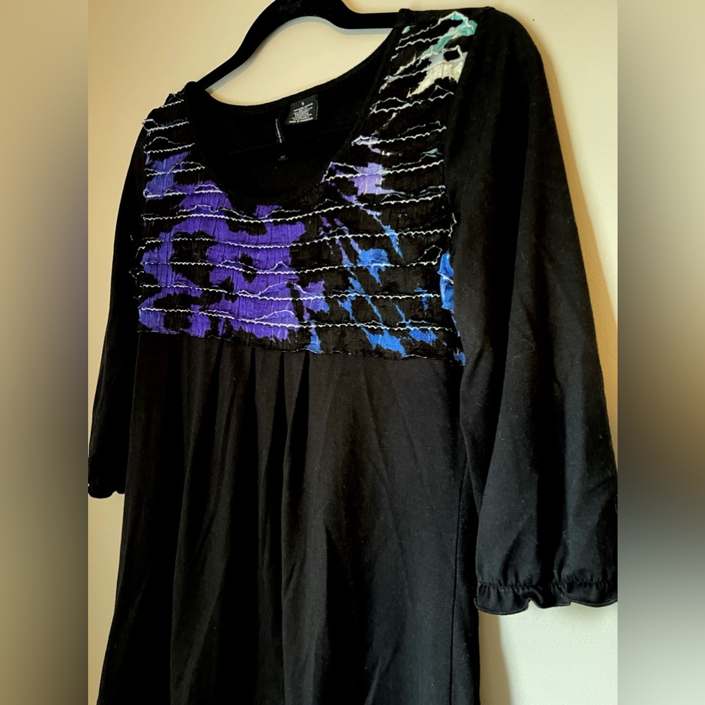New Directions Black Top w/Ruffled Top 3/4 Length Sleeves small